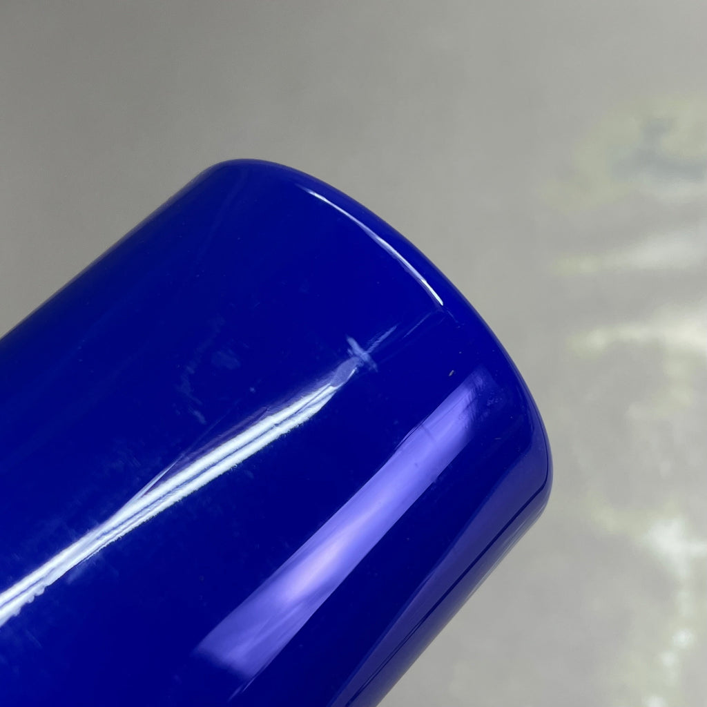 Upside down view of bottom of Master's Touch ultramarine acrylic paint bottle - 16.9 fl oz